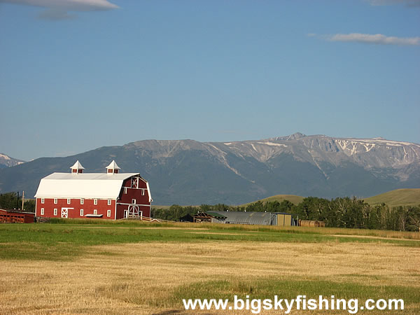 Attractive Red Barn & The Beartooth Mountains