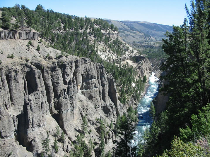 Yellowstone at Chalk Cliffs