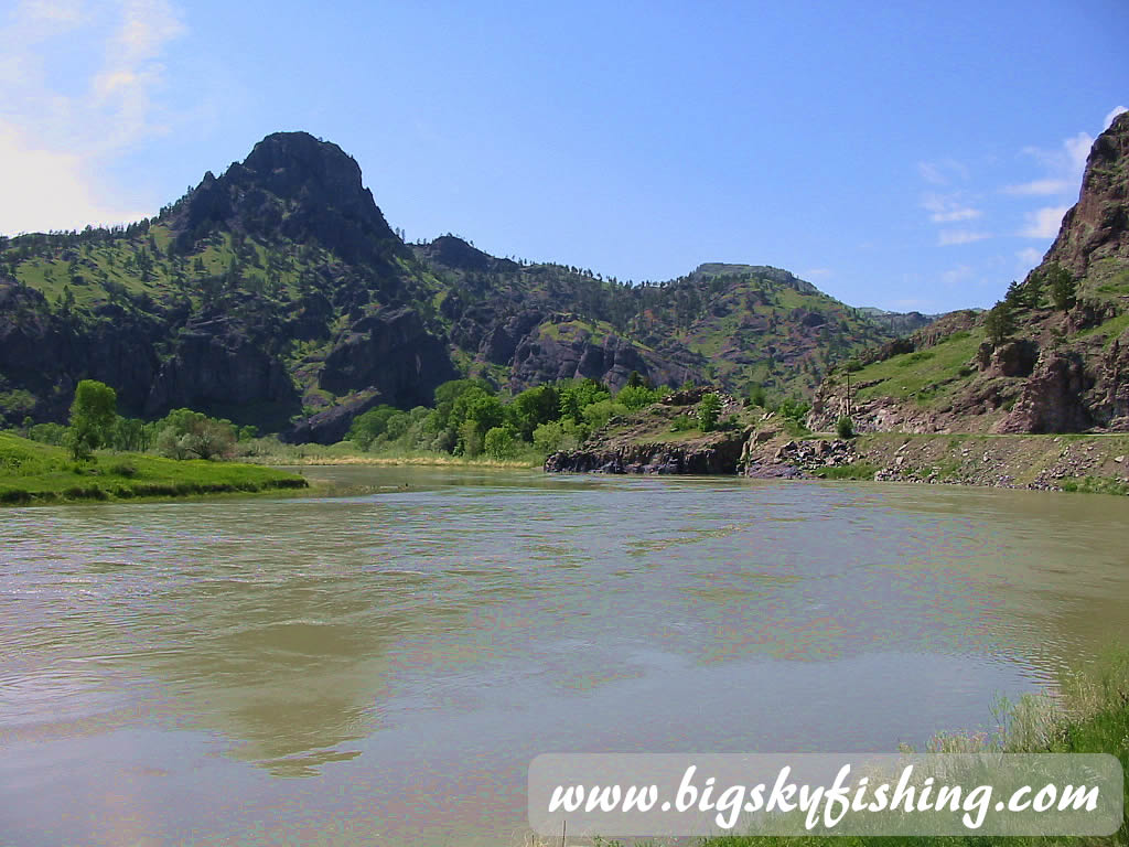 Near Mountain Palace Fishing Access Site