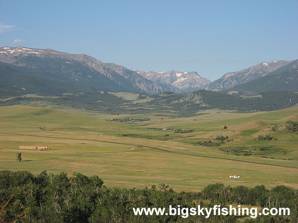 Beartooth Mountains Seen Near Roscoe, Montana : Photo #3