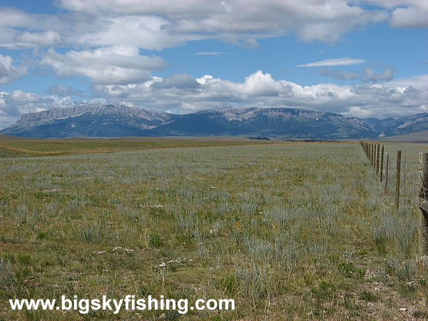 Prairie & Mountains in Central Montana