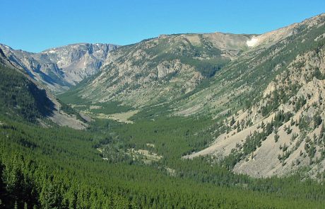 Rock Creek flows through scenic valley in the Beartooth Mountains